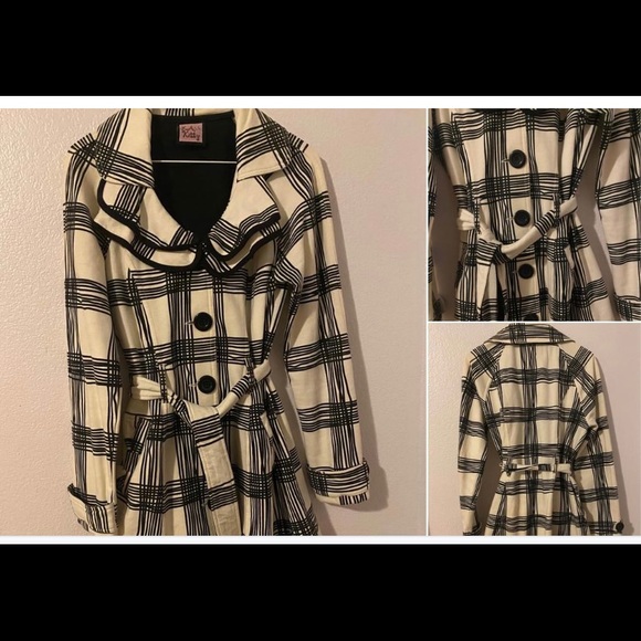 Jackets & Blazers - Cream & Black Pea Coat